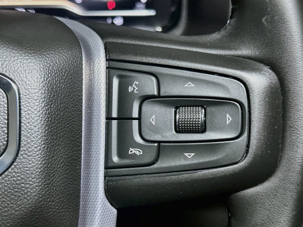 2023 GMC Yukon Denali - Photo 36