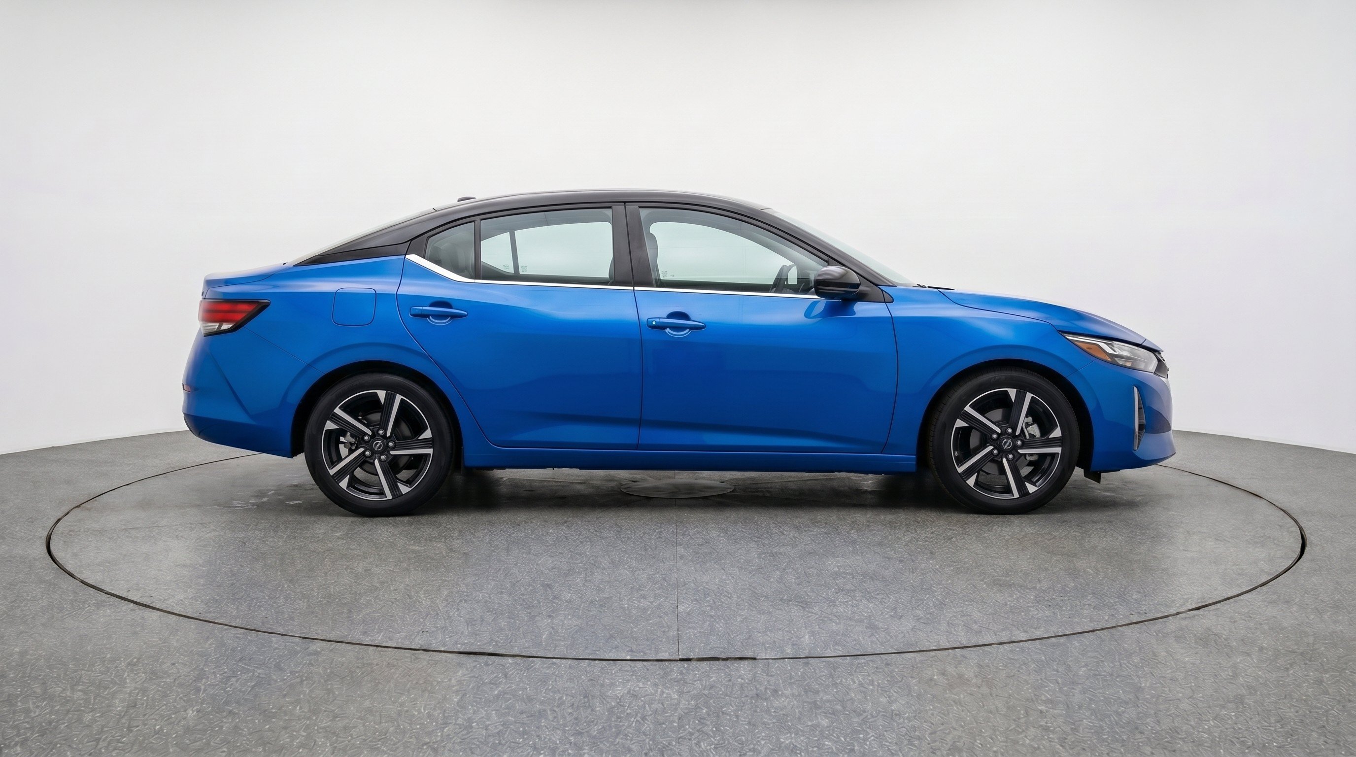 Thumbnail: 2025 Nissan Sentra - 10