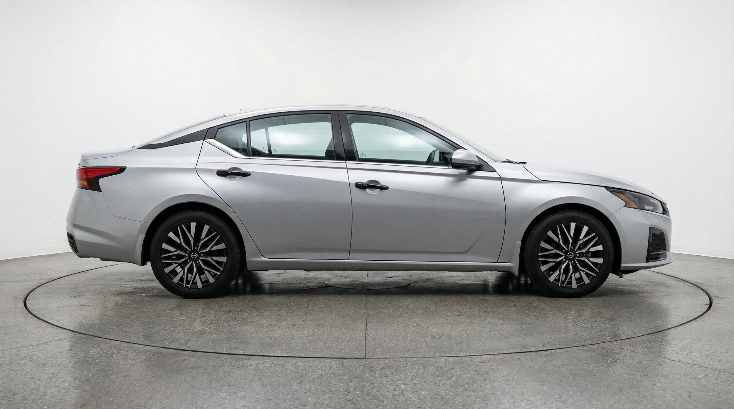 Thumbnail: 2025 Nissan Altima - 10