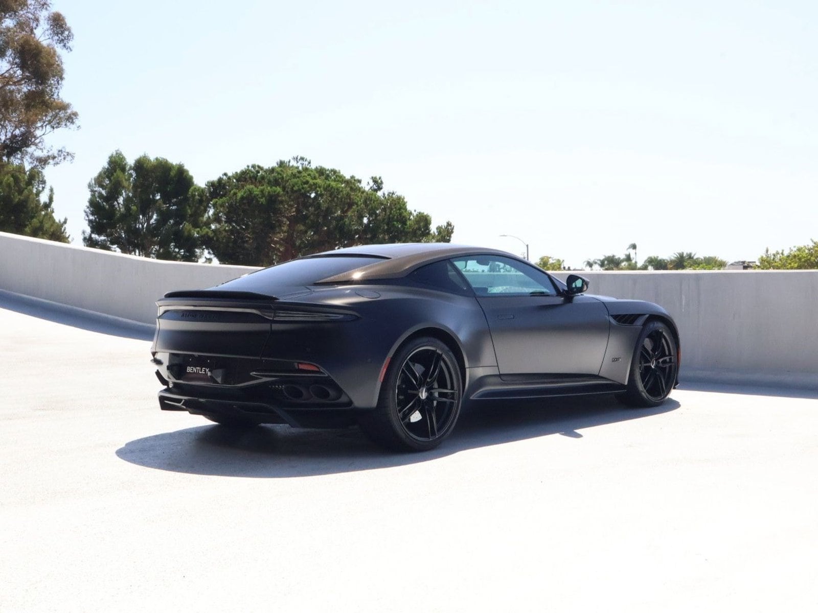 2021 Aston Martin DBS Superleggera Base - Photo 7