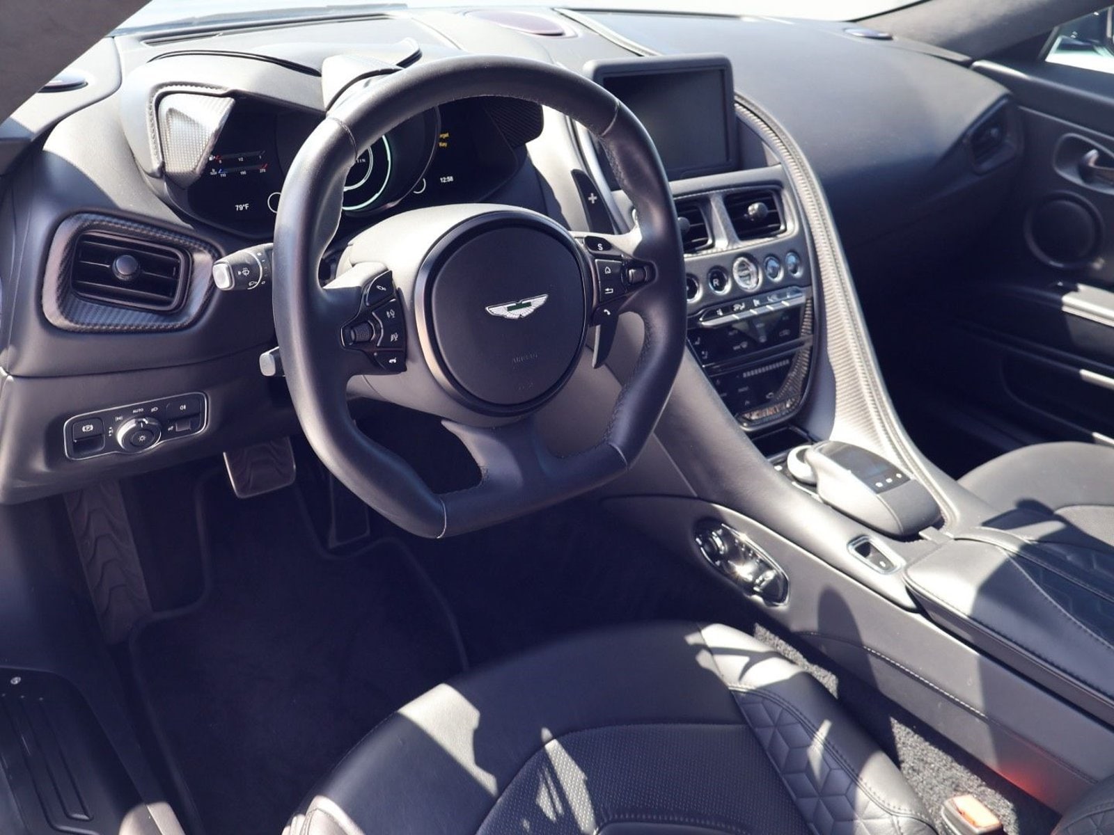 2021 Aston Martin DBS Superleggera Base - Photo 4