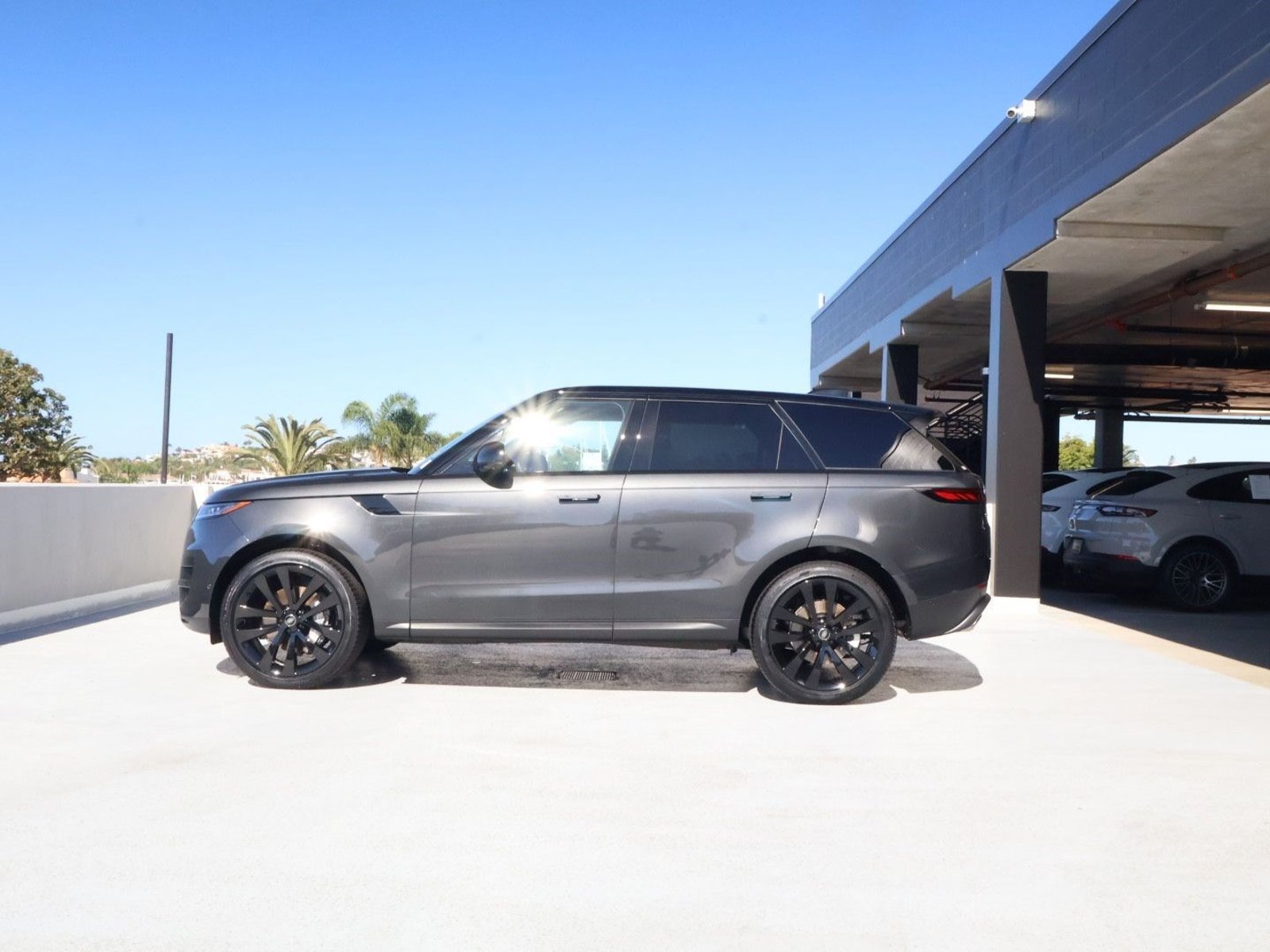 Used 2025 Land Rover Range Rover Sport SE SUV