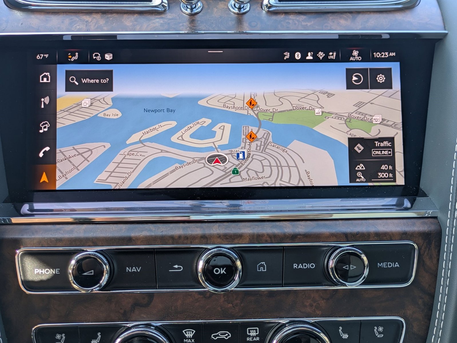 2025 Bentley Bentayga Azure - Photo 19