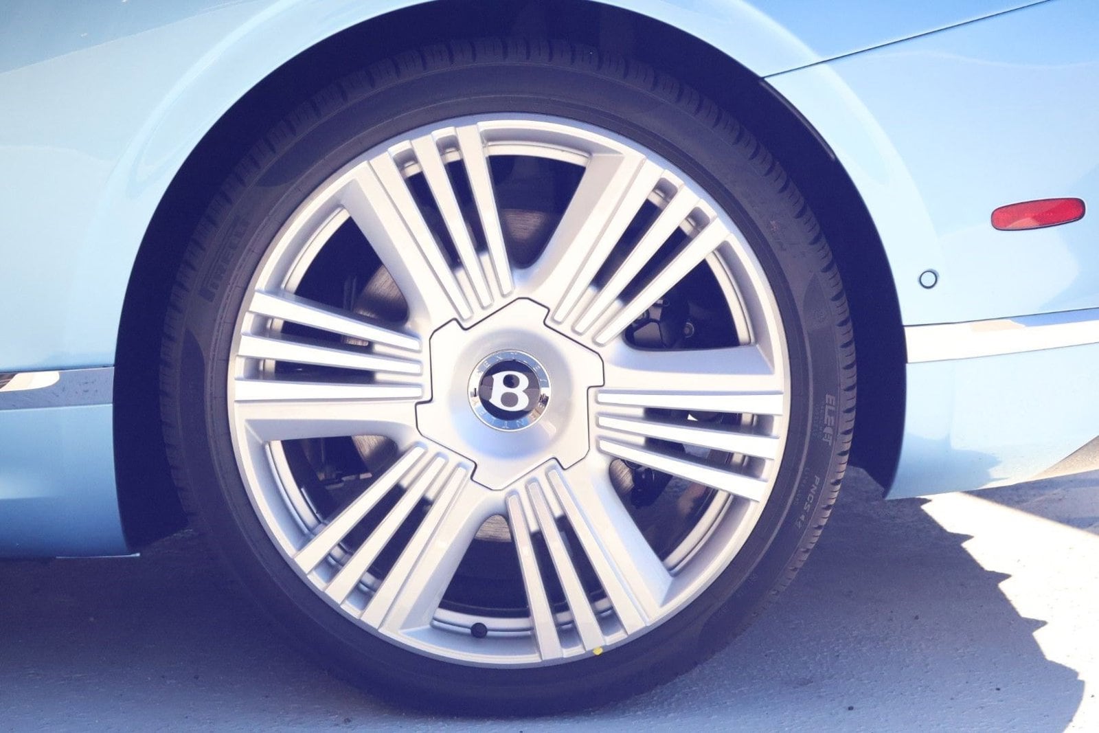 2026 Bentley Continental GT Azure - Photo 13