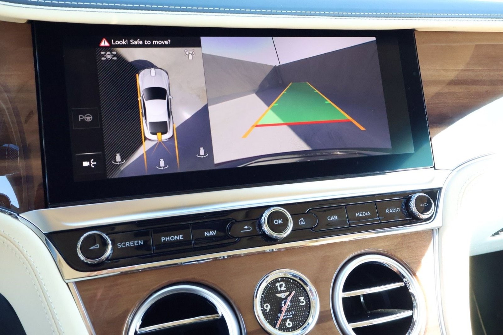 2026 Bentley Continental GT Azure - Photo 18