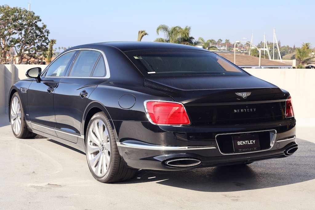 New 2026 Bentley Flying Spur Azure Sedan