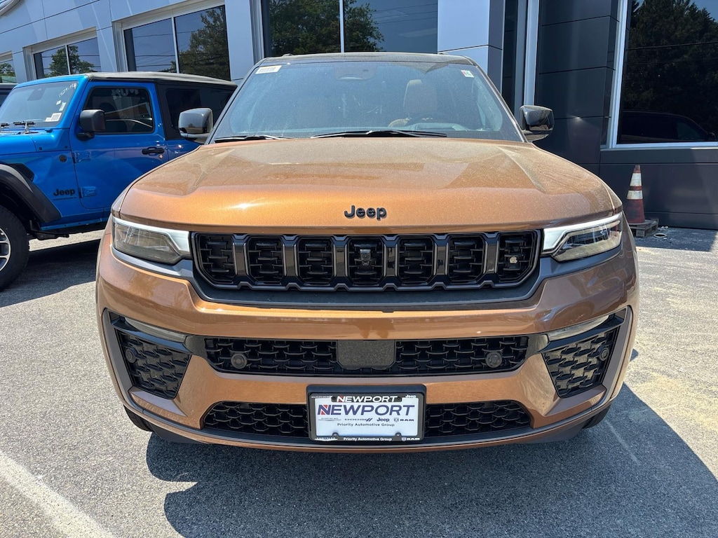 New 2026 Jeep Grand Cherokee SUMMIT 4X4 Sport Utility