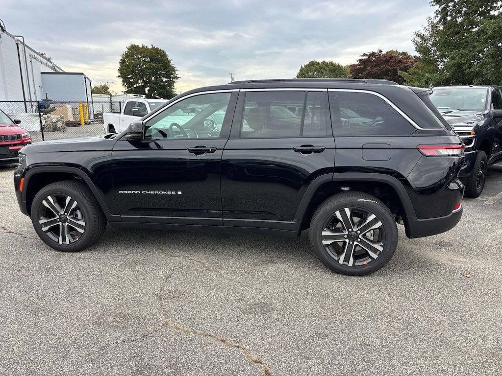 New 2027 Jeep Grand Cherokee LIMITED 4X4 Sport Utility