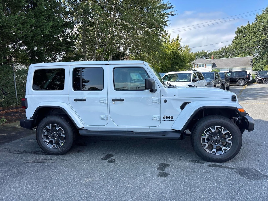 New 2027 Jeep Wrangler 4-DOOR SAHARA Sport Utility