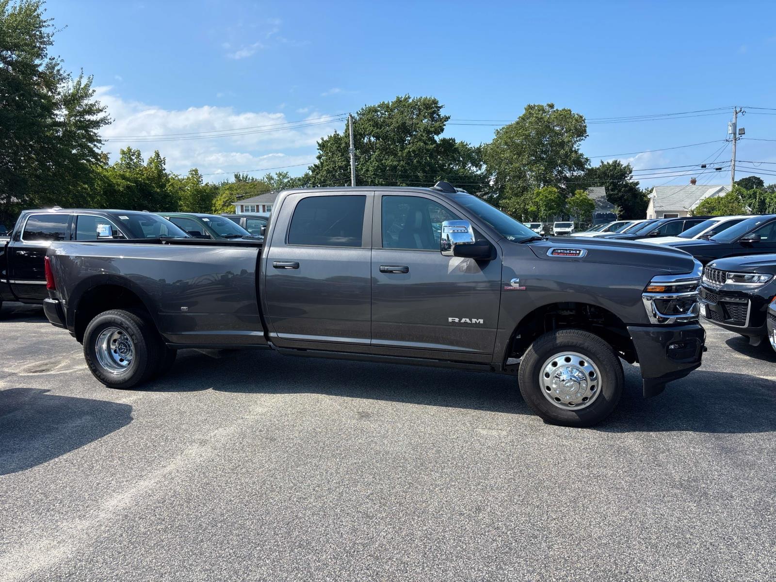 2026 RAM 3500 Laramie - Photo 2