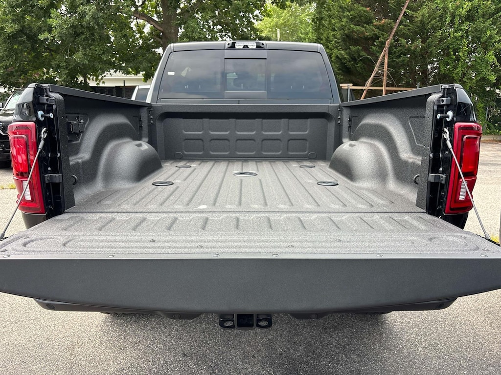 New 2026 Ram 2500 LARAMIE CREW CAB 4X4 6'4 BOX Pickup