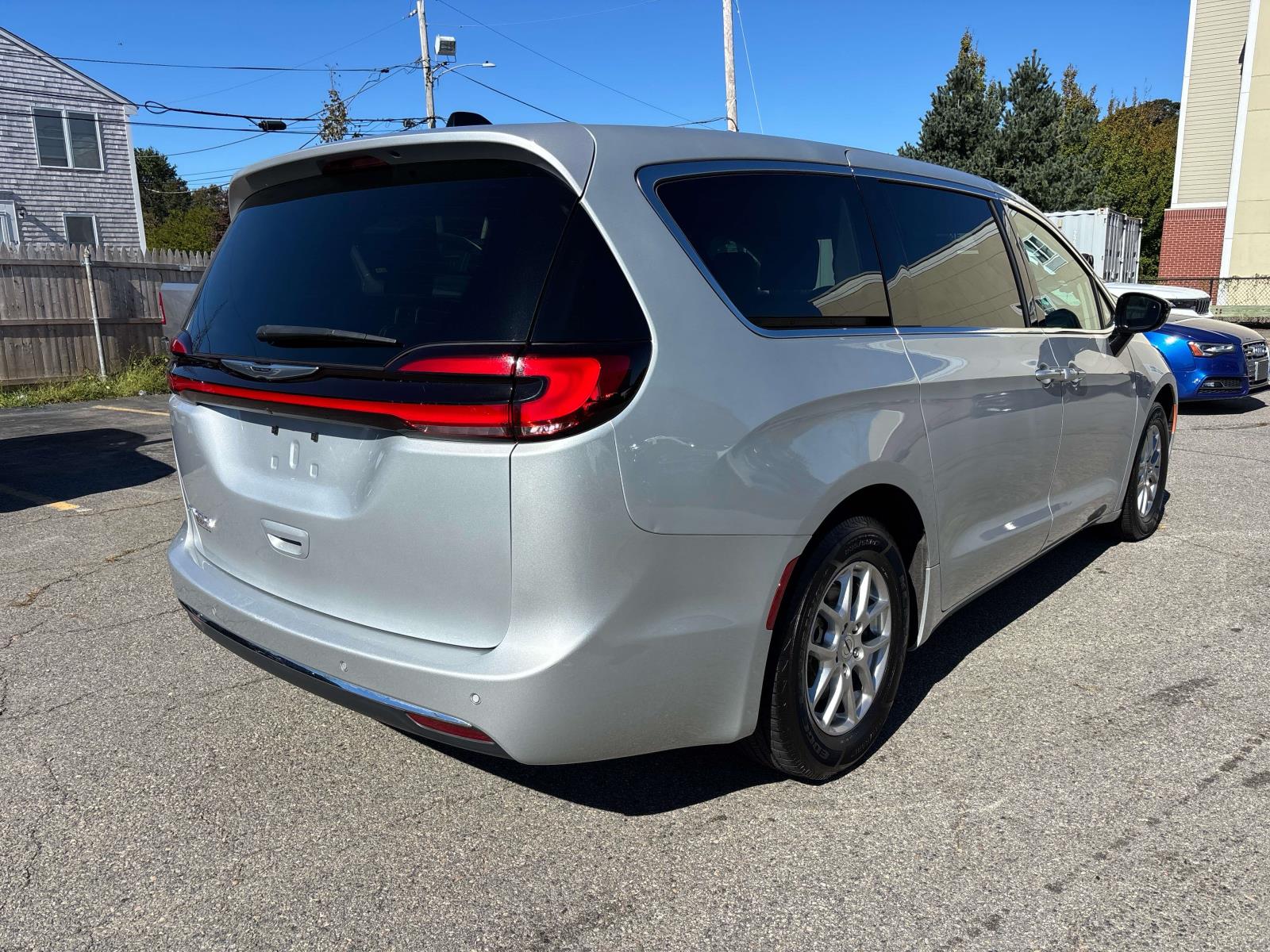 Used 2024 Chrysler Pacifica Touring L Van