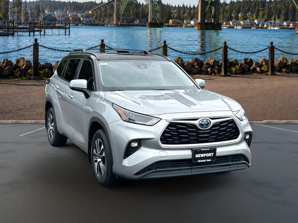 Used 2023 Toyota Highlander Hybrid XLE