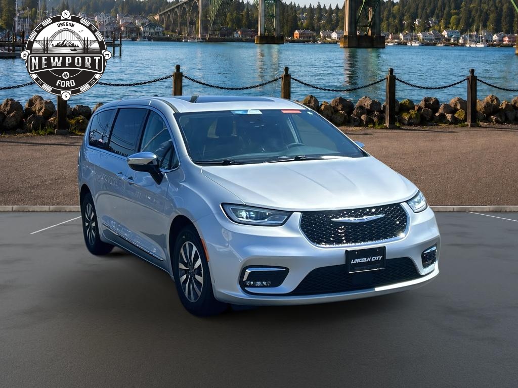 2023 Chrysler Pacifica Hybrid Limited