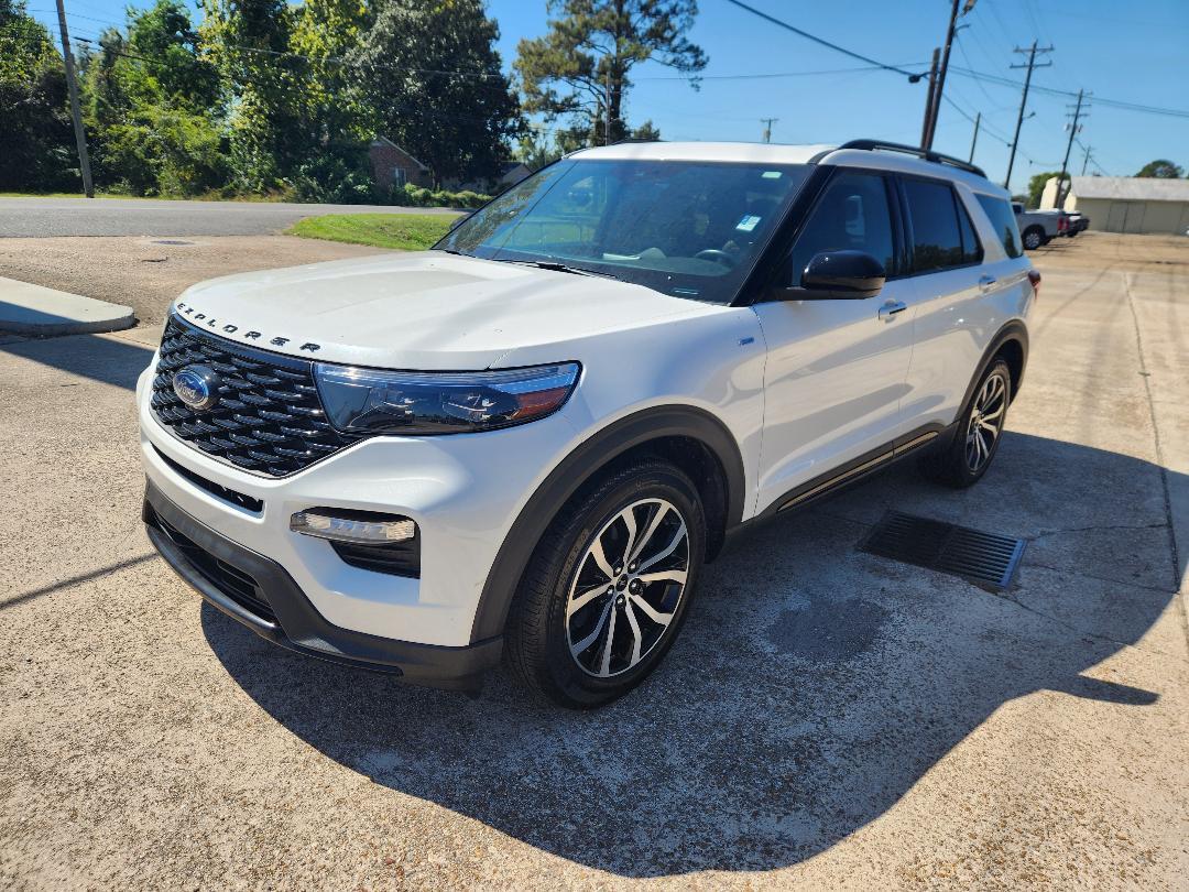 2023 Ford Explorer ST-LINE