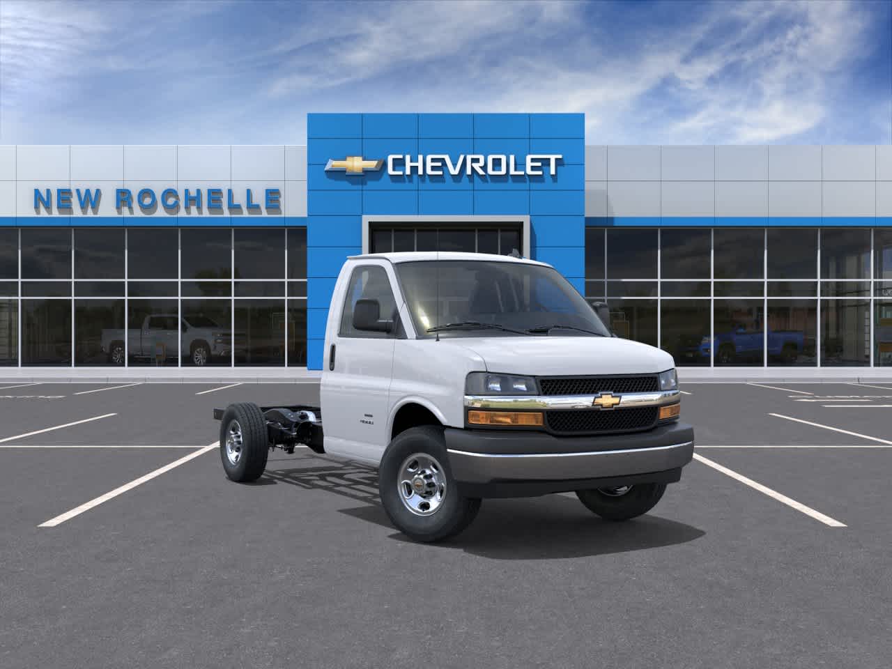 2025 Chevrolet Express Cutaway Base