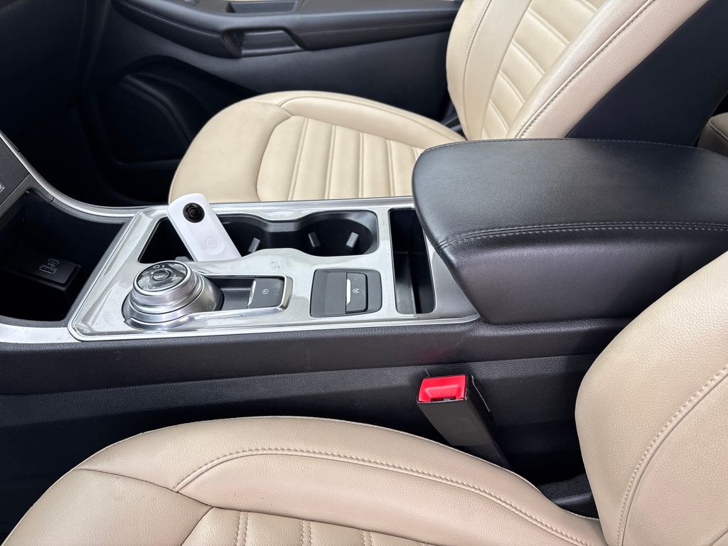 2024 Ford Edge SEL - Photo 19