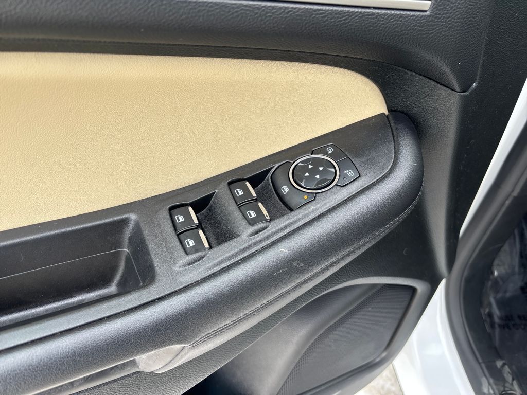 2024 Ford Edge SEL - Photo 12