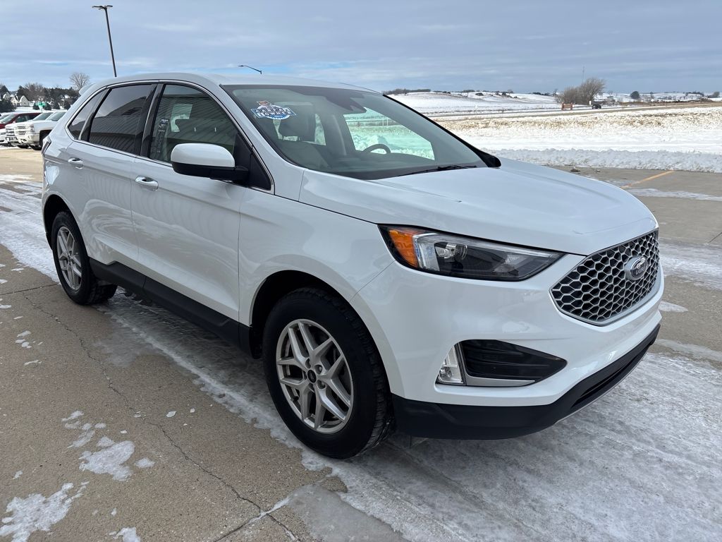 2024 Ford Edge SEL - Photo 3