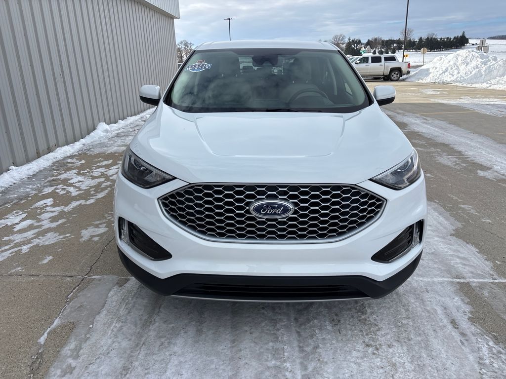 2024 Ford Edge SEL - Photo 2