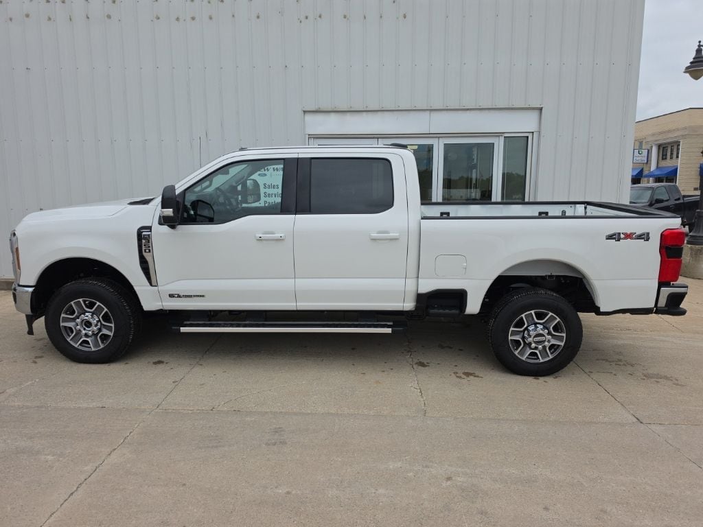 New 2026 Ford Super Duty F-350® Lariat® TRUCK