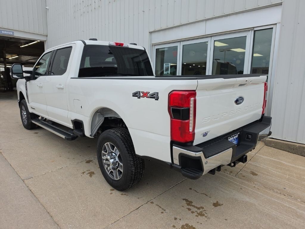 New 2026 Ford Super Duty F-350® Lariat® TRUCK