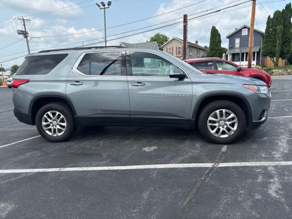 Used 2021 Chevrolet Traverse LT Leather SUV