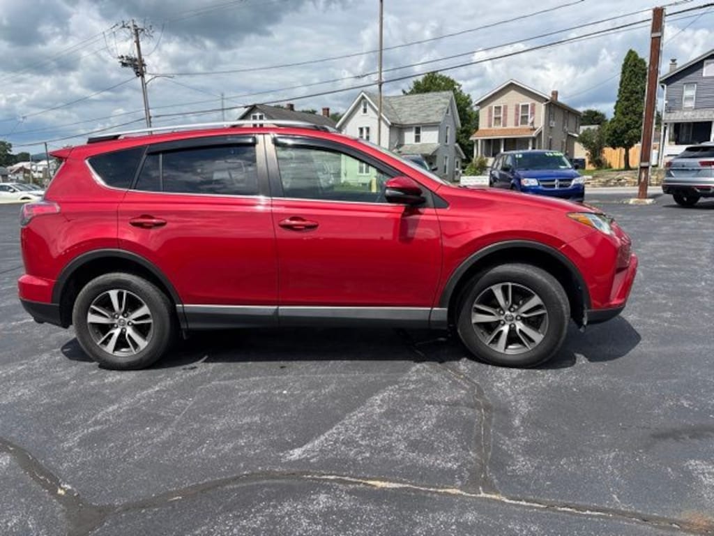 Used 2017 Toyota RAV4 XLE SUV