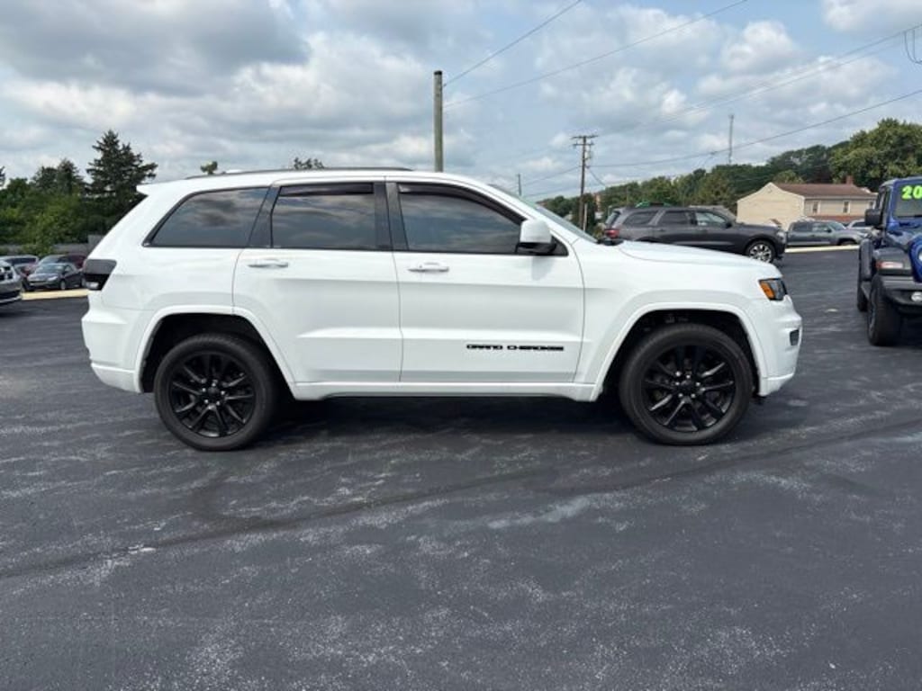 Used 2018 Jeep Grand Cherokee Altitude SUV
