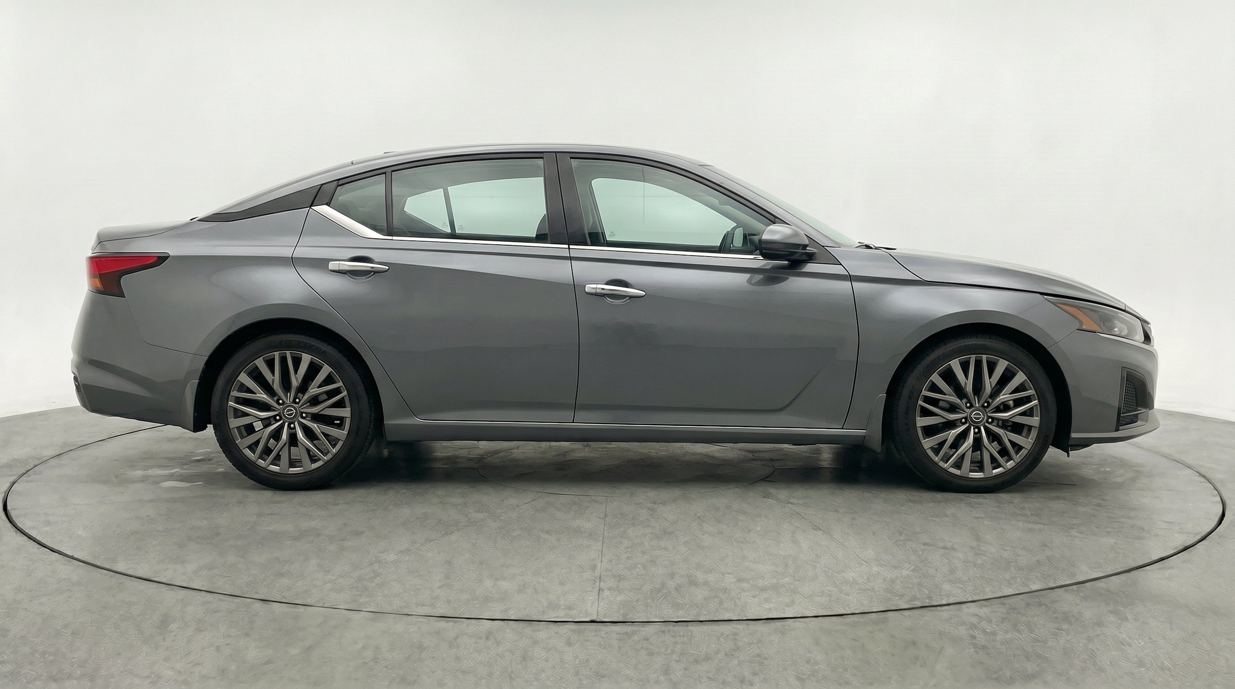 Thumbnail: 2025 Nissan Altima - 10