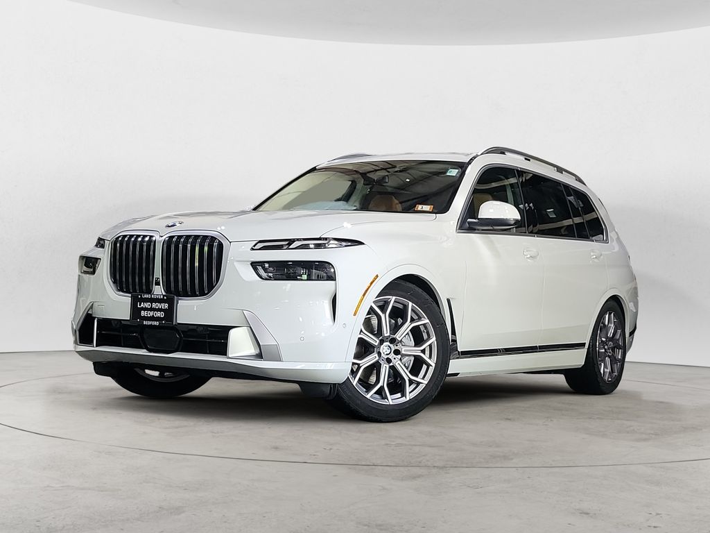 2025 BMW X7 40i