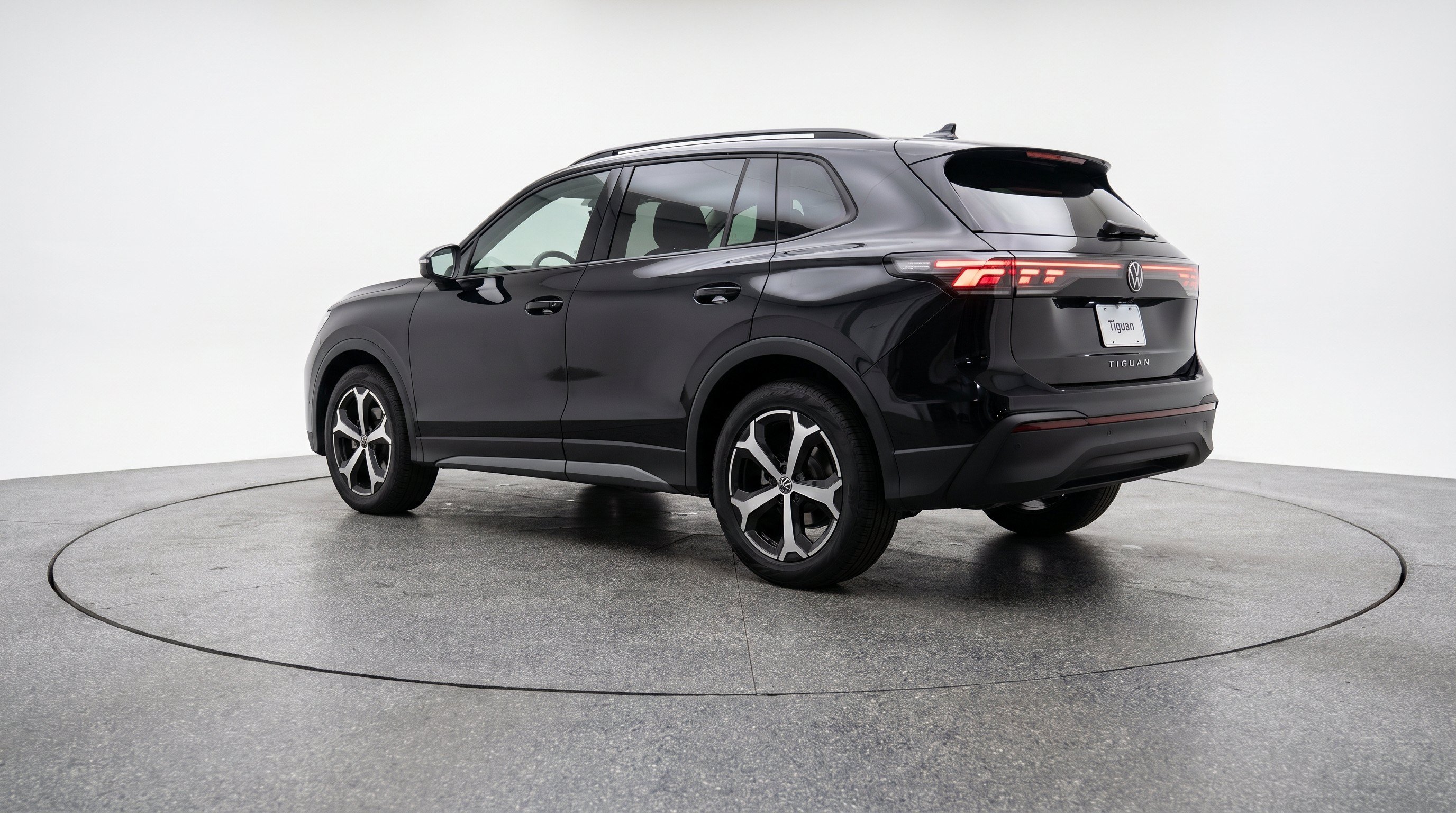 Thumbnail: 2026 Volkswagen Tiguan - 6