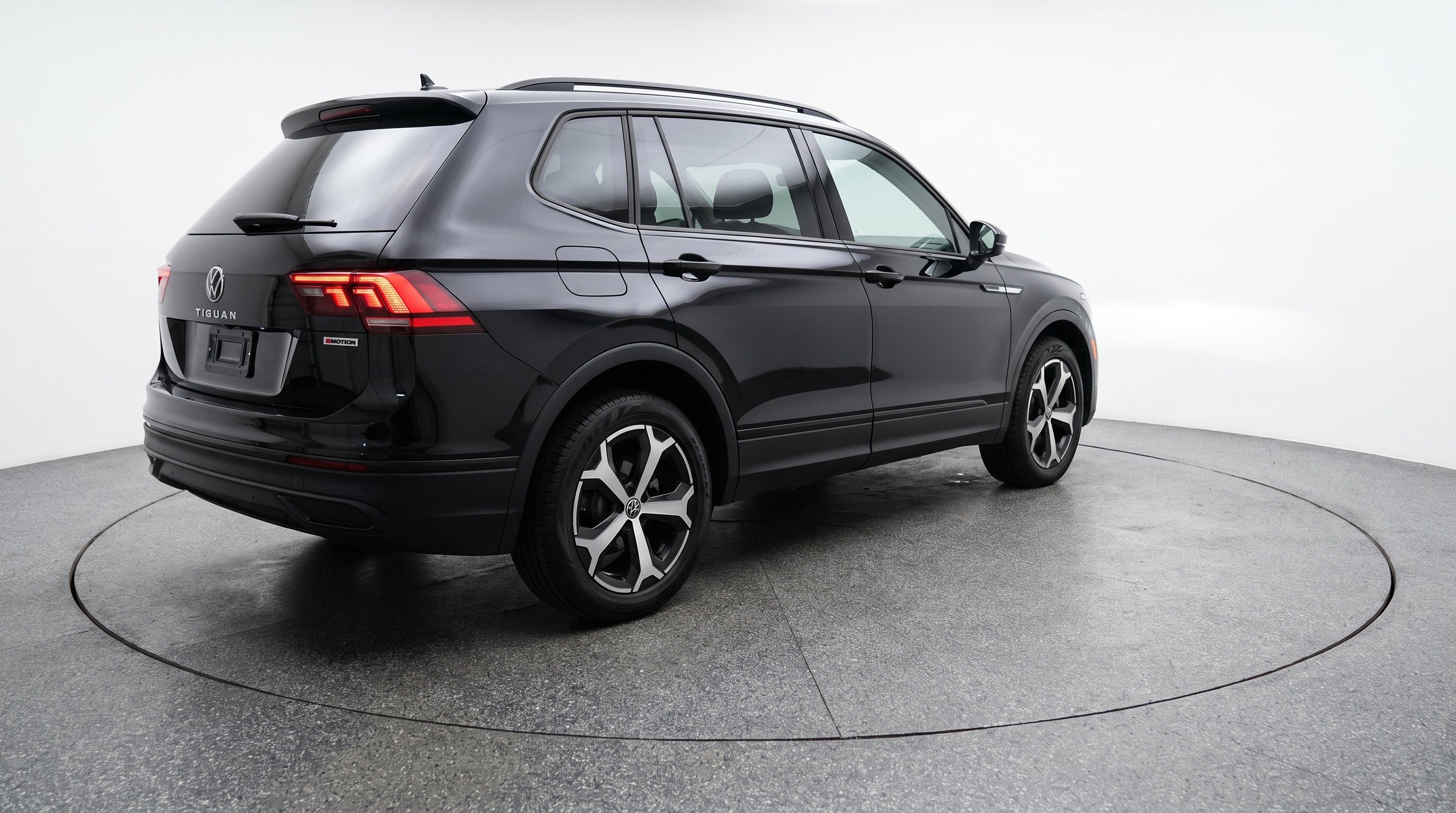 Thumbnail: 2026 Volkswagen Tiguan - 9