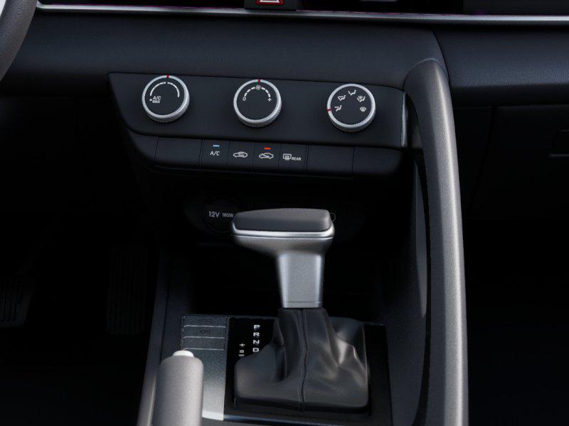 2025 Hyundai Elantra SE - Photo 16