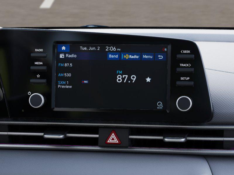 2025 Hyundai Elantra SE - Photo 13
