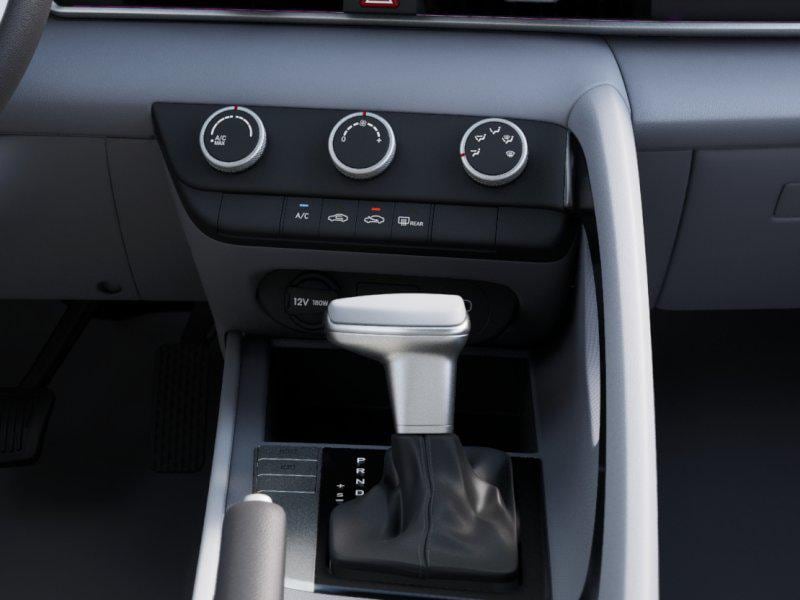 2025 Hyundai Elantra SE - Photo 16