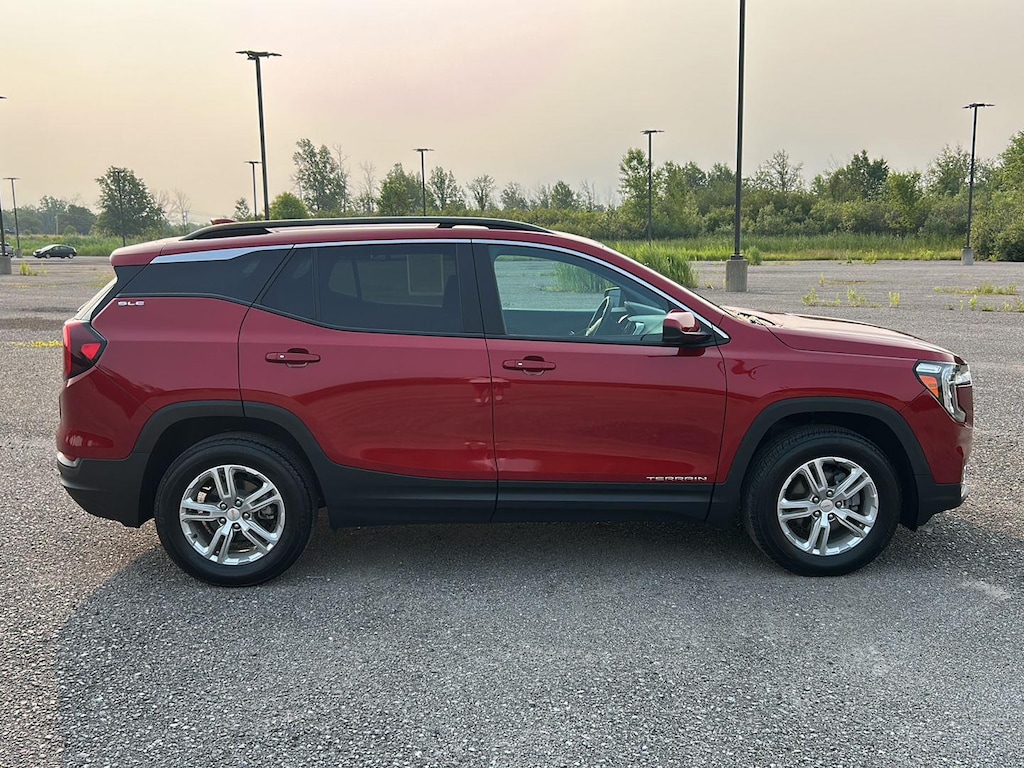 Used 2023 GMC Terrain SLE SUV