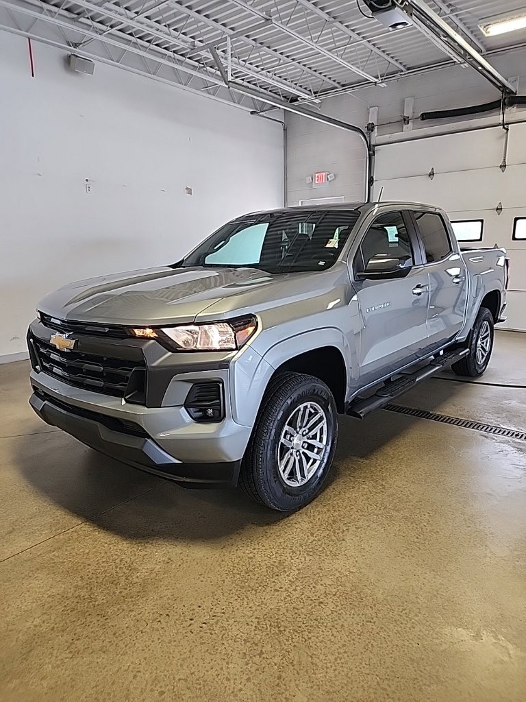 2024 Chevrolet Colorado LT - Photo 6