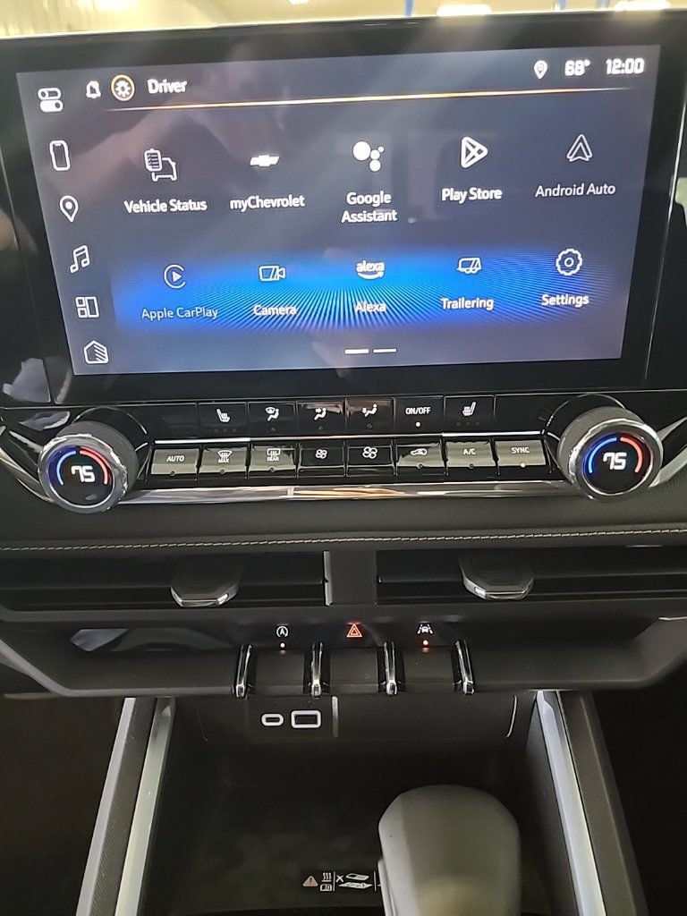 2024 Chevrolet Colorado LT - Photo 19