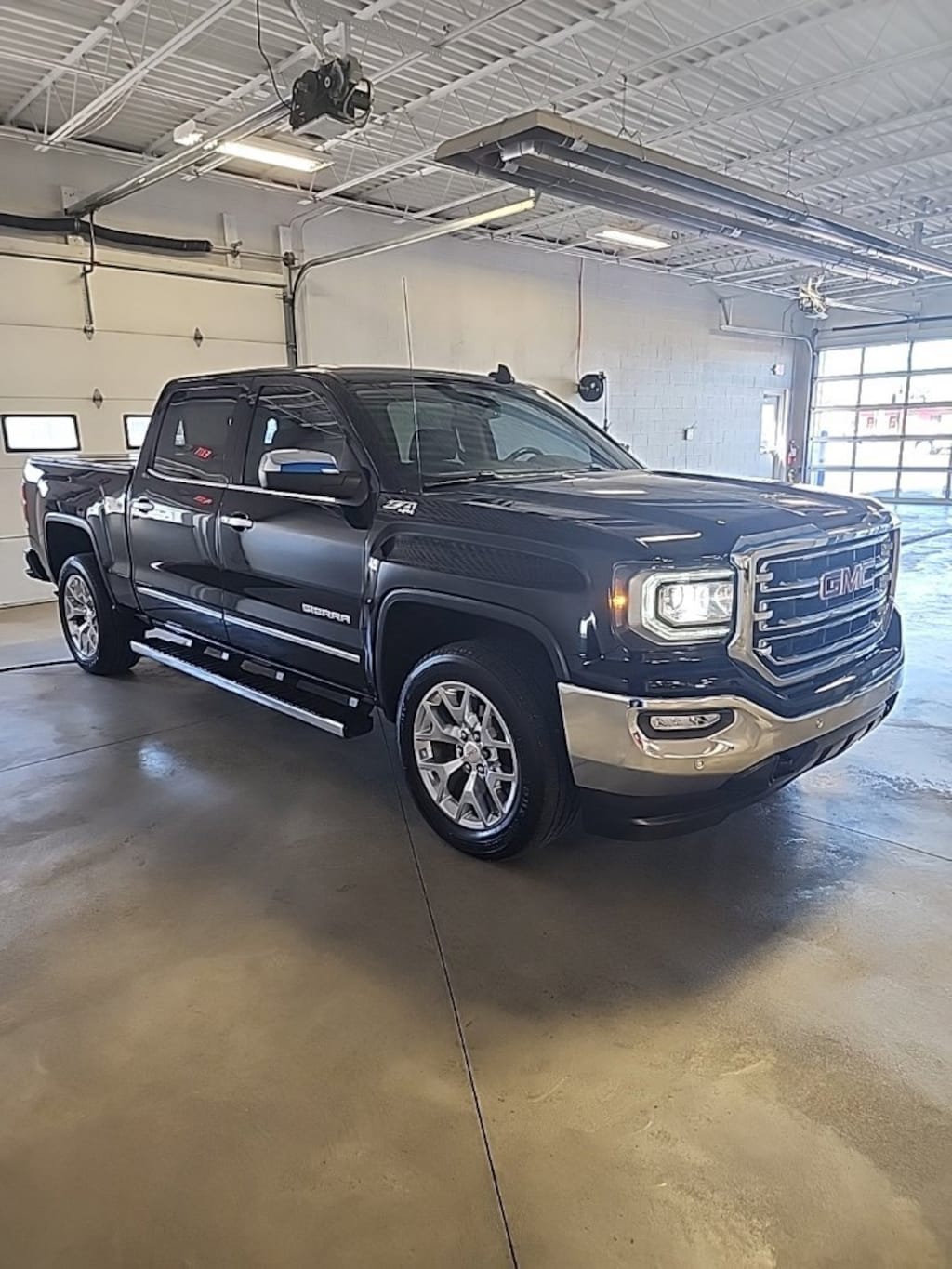 Used 2018 GMC Sierra 1500 SLT Truck