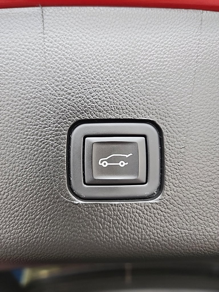2023 Chevrolet Traverse 1LT - Photo 13