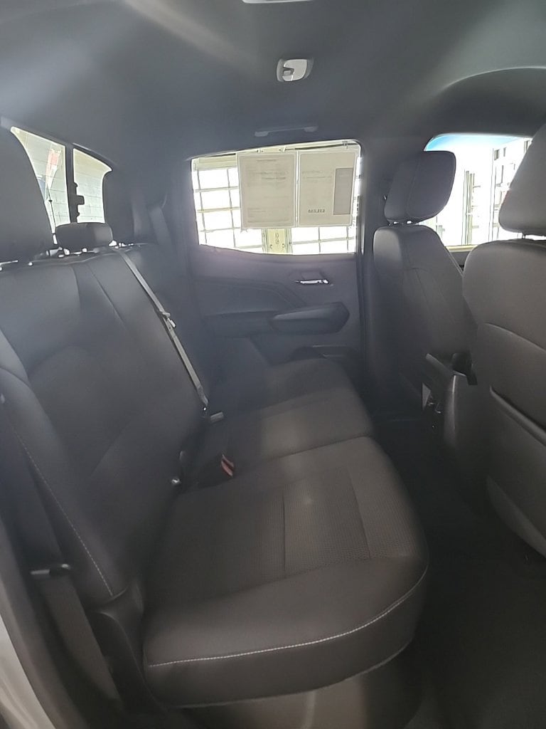 2024 Chevrolet Colorado LT - Photo 12