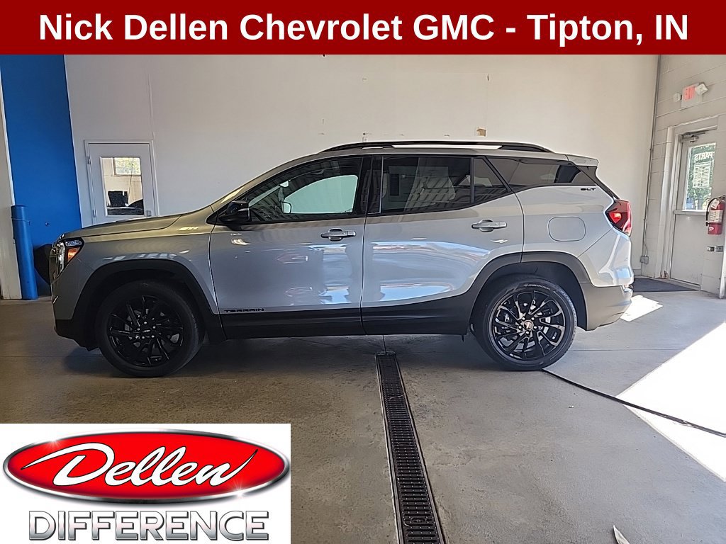 Used 2024 GMC Terrain SLT SUV