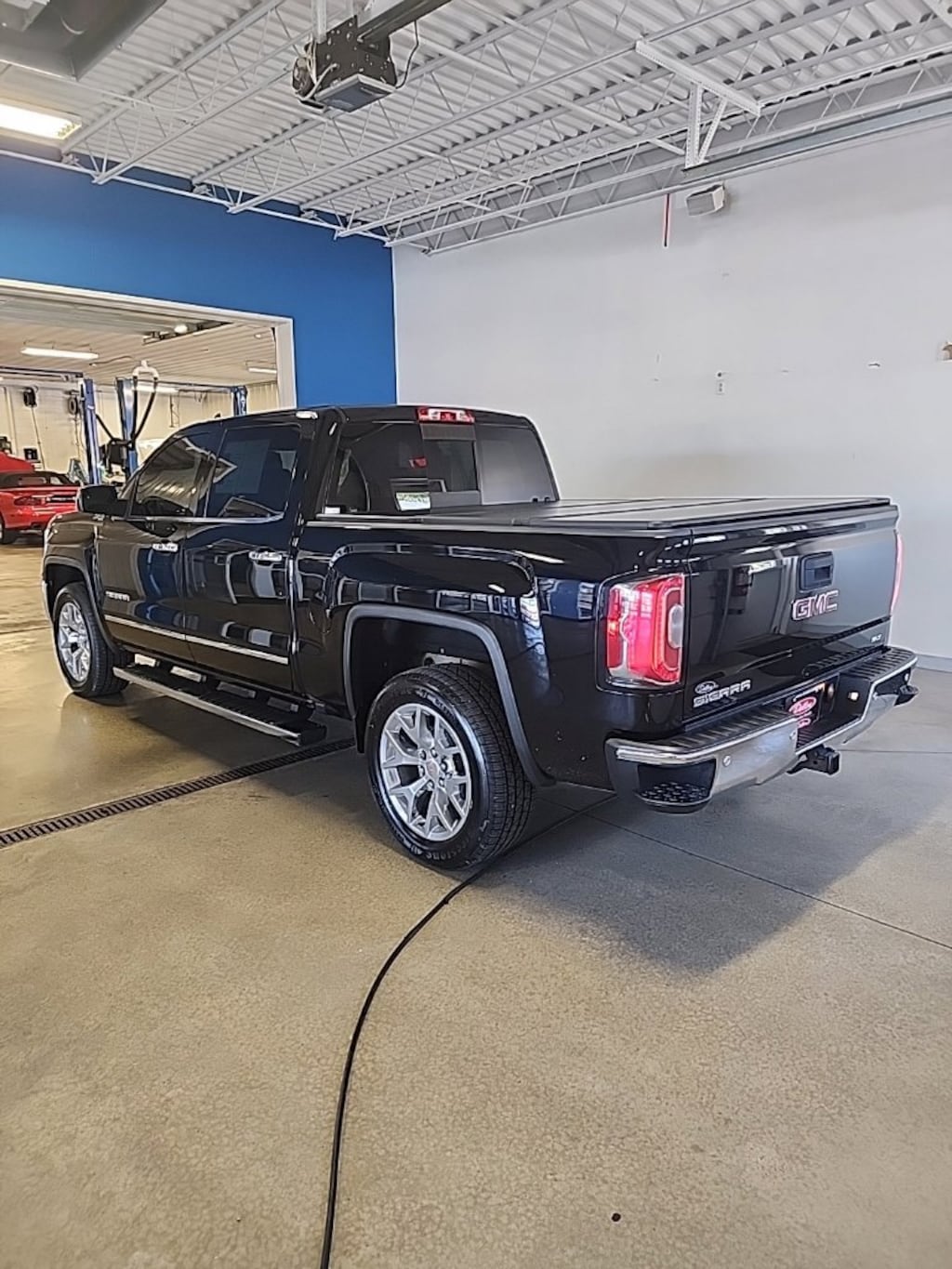 Used 2018 GMC Sierra 1500 SLT Truck