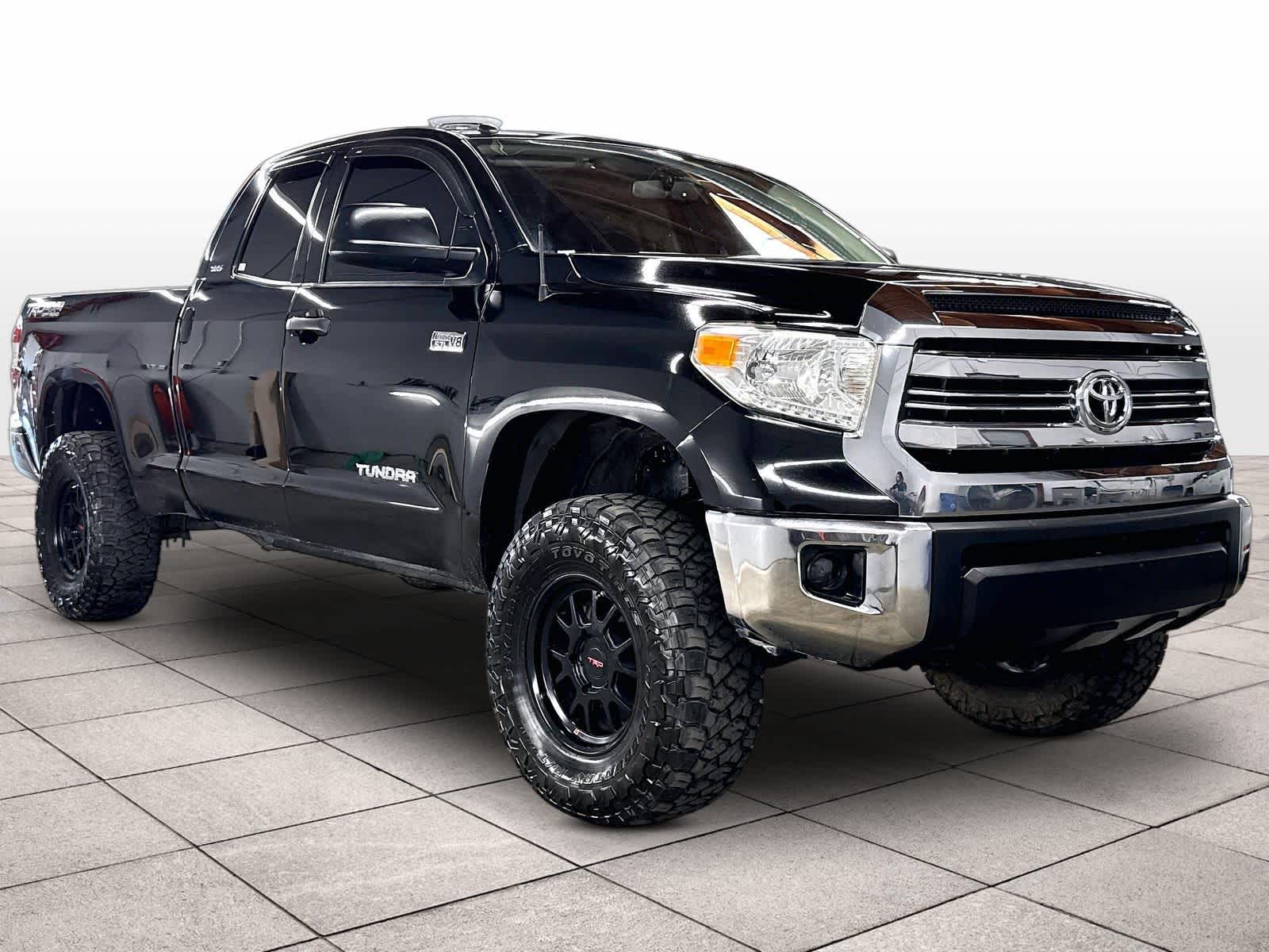 Used 2017 Toyota Tundra SR5 Double Cab 6.5 Bed 5.7L (Natl) Double Cab 6.5 Bed 5.7L (Natl)