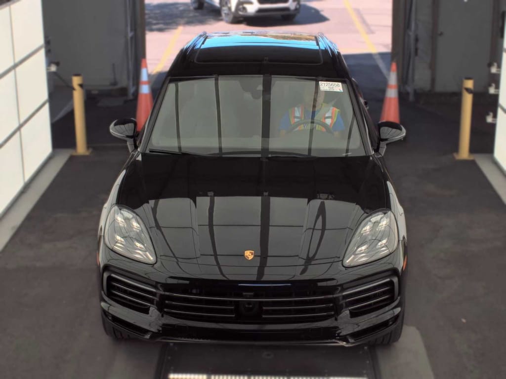 Used 2023 Porsche Cayenne Platinum Edition AWD