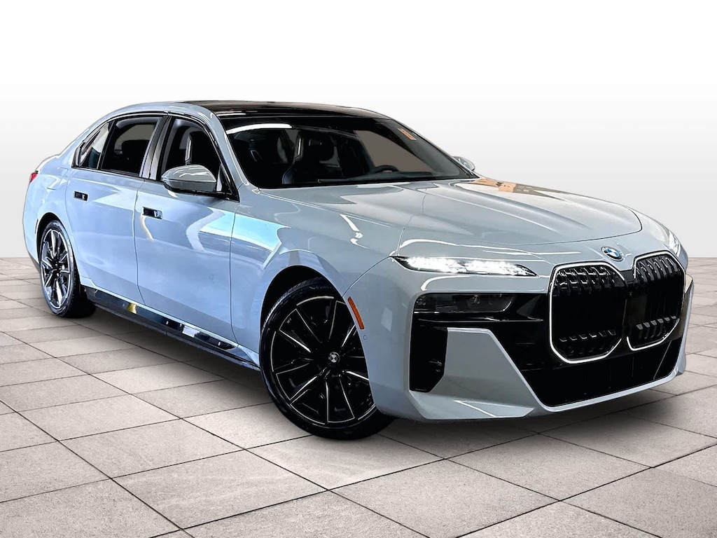 New 2026 BMW 750e xDrive Plug-In Hybrid