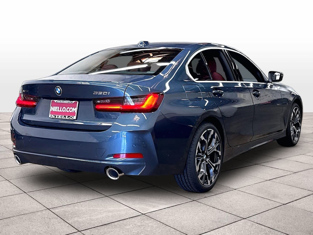 New 2026 BMW 330i xDrive Sedan