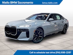 2026 BMW 750e xDrive Plug-In Hybrid