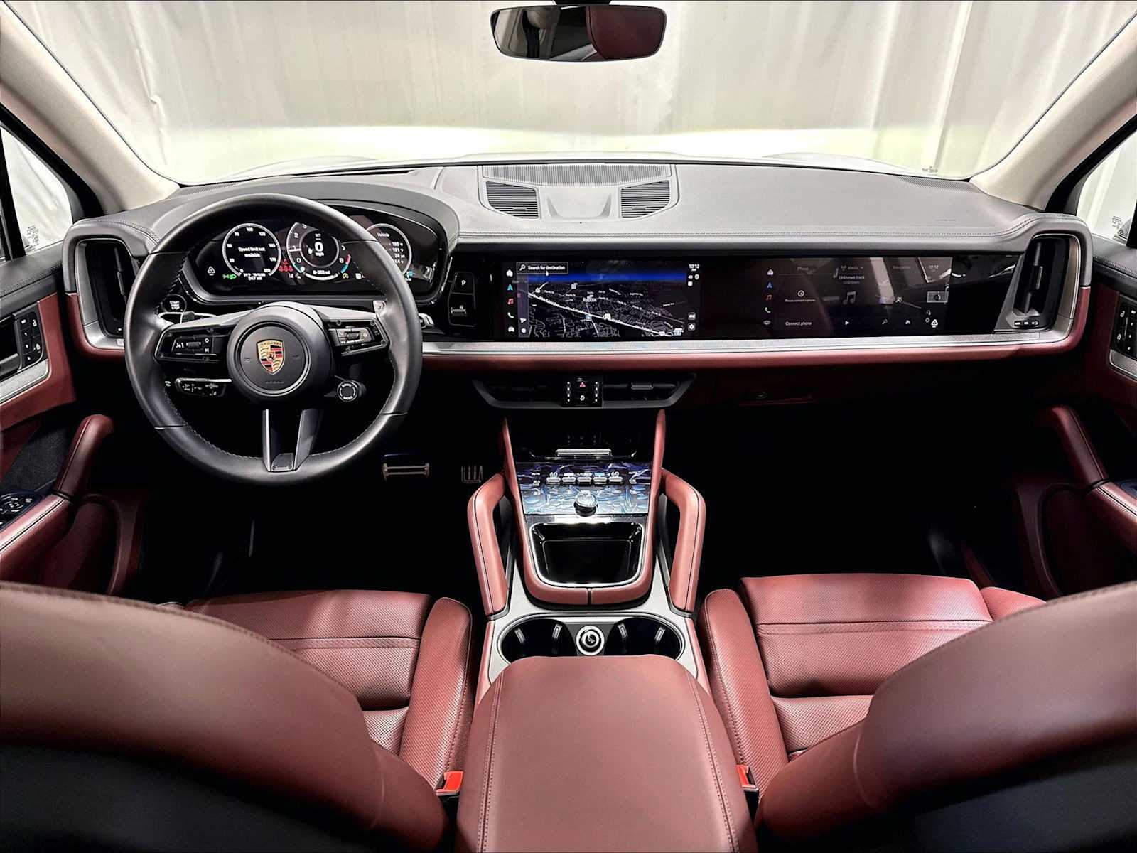 2026 Porsche Cayenne S - Photo 14